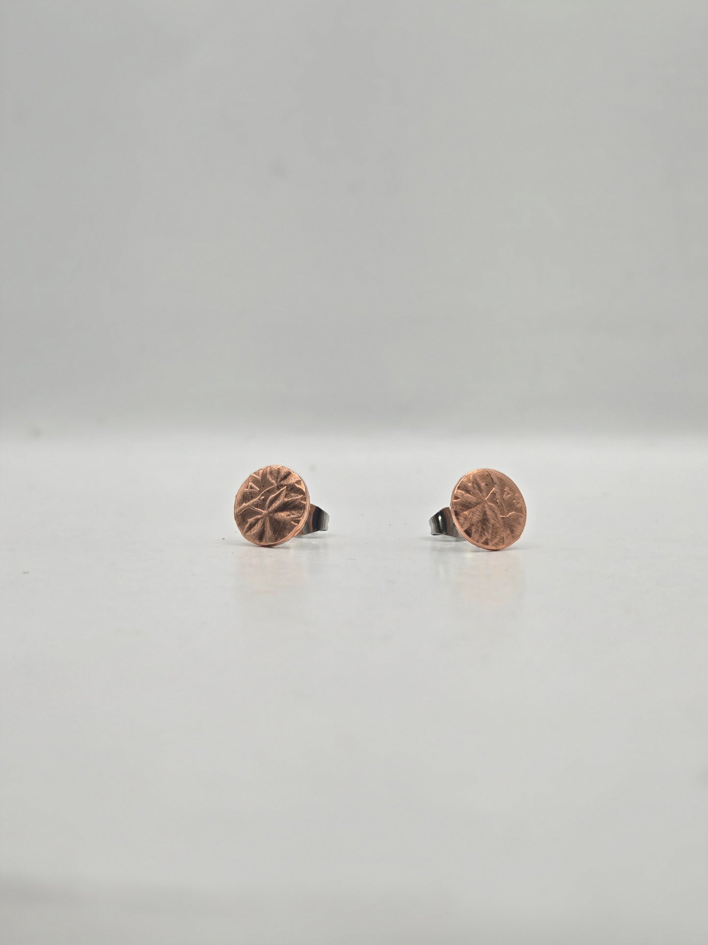 maple leaf stud earrings
